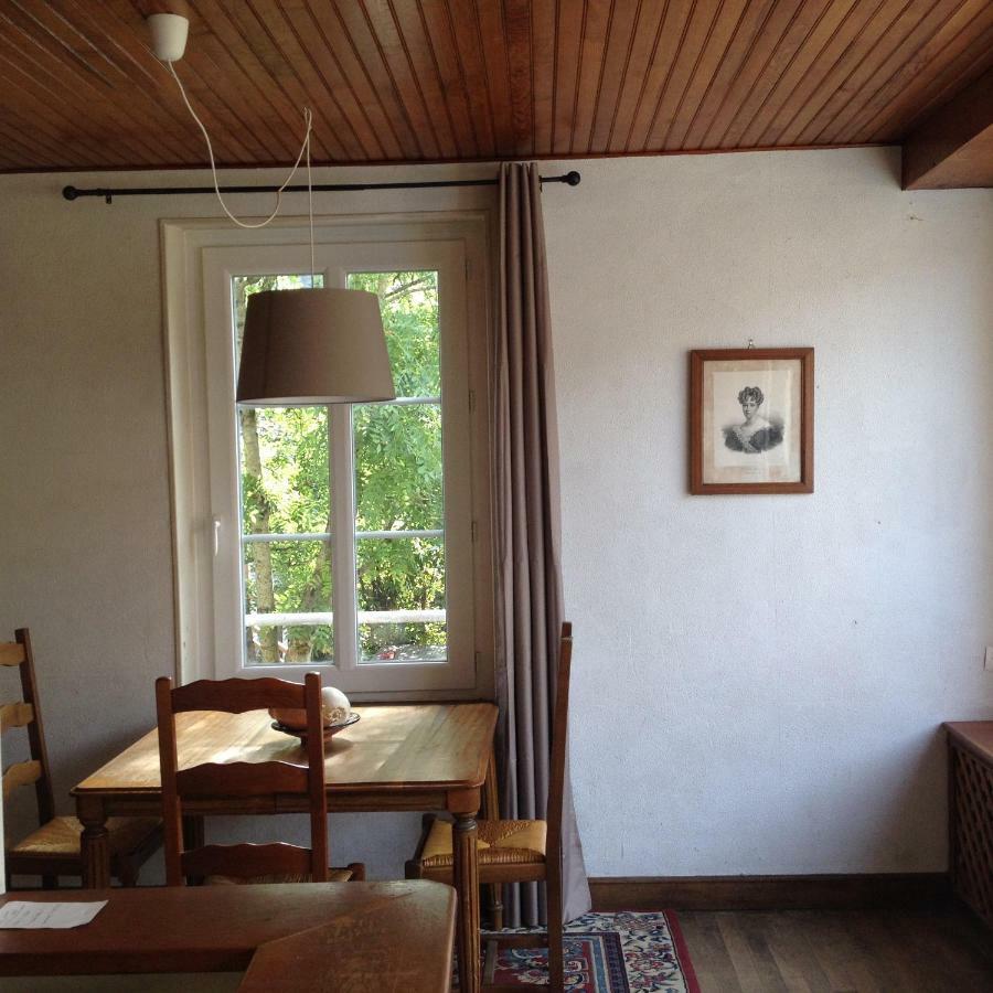 La grande maison de Carrouges Extérieur photo