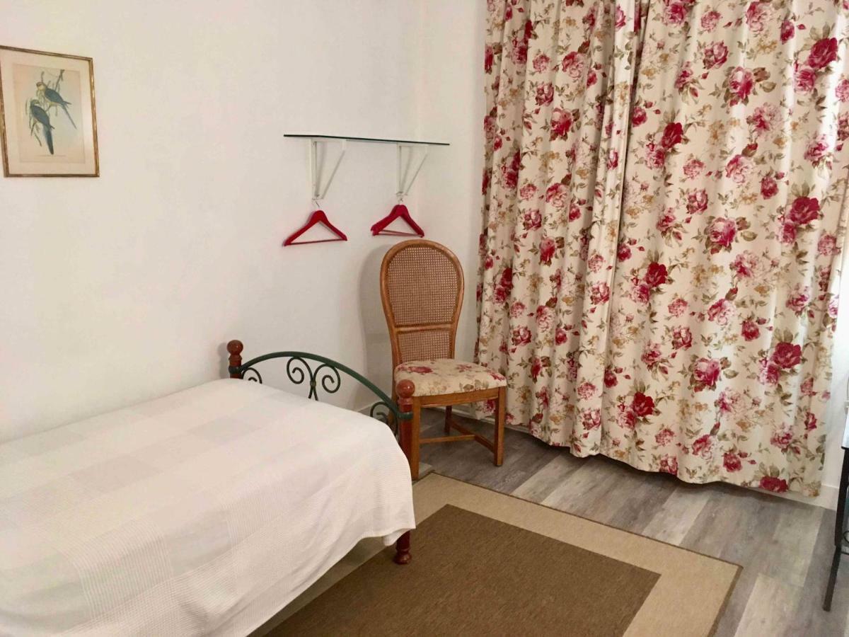 La grande maison de Carrouges Extérieur photo